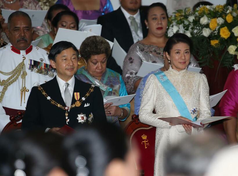 2015年トンガ王国を訪問されトゥポウ6世の戴冠式に参列された皇太子妃時代の雅子さま