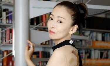 〈「マル秘の密子さん」 4話〉松雪泰子 「自分を“ヘンなのかも”って思ったこともあったけれど…」