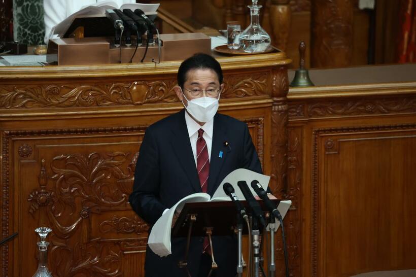 所信表明演説をする岸田文雄首相