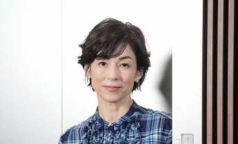 「誤解されるくらいなら…」鈴木保奈美、初のエッセー集で“自分公認の自分”さらけ出す