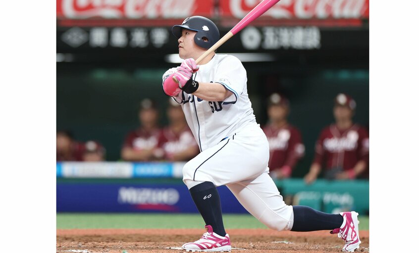 本塁打王を6回獲得するなど実績を積み上げた西武・中村剛也(日刊スポーツ)