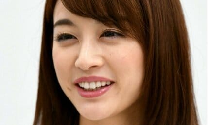 新井恵理那アナが「金髪卒業」でテレビ復帰に意欲も…出産わずか2カ月での仕事再開にママ世代から厳しい声