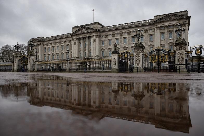 エリザベス女王の公邸であるロンドンのバッキンガム宮殿。女王もリリベットちゃんの誕生を祝福した（写真：Getty Images）