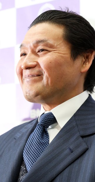 弟子の昇進会見で笑顔を見せた貴乃花親方。理事選でも笑顔が見られるか? (c)朝日新聞社