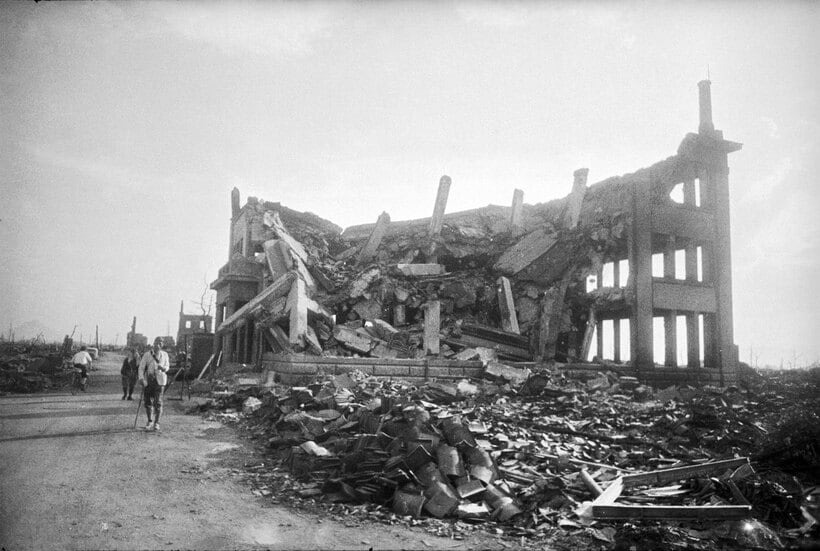 爆風でつぶされた広島瓦斯（現広島ガス）本社。爆心地から約250メートルの場所にあり、建物内にいた35人すべてが亡くなった（撮影：宮武甫）