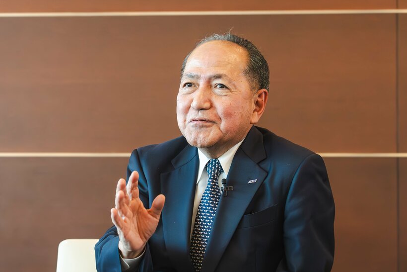 空港担当に始まり、チャーター便開設や非航空のホテル事業、国際定期航路の新設、格安航空会社の活用と経験は多様。何があっても平気だ（写真／山中蔵人）