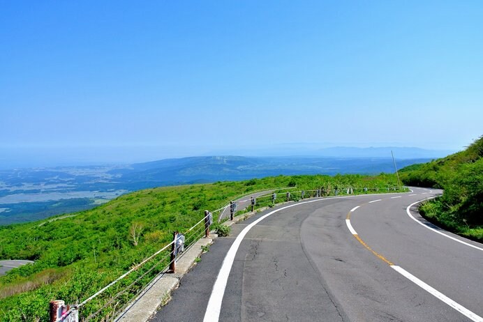 山形県から秋田県を突き抜ける爽快なドライブコース！