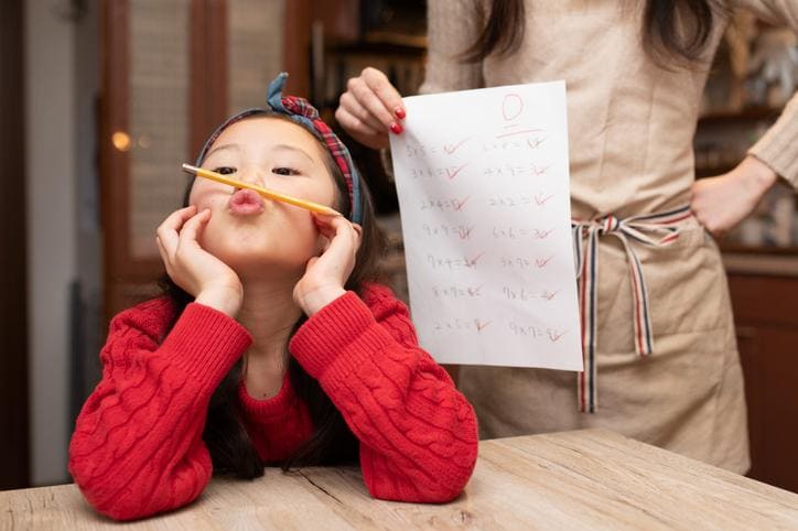 子育てには悩みが尽きないが……。※写真はイメージ　(c)GettyImages