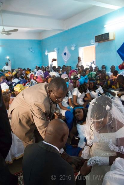 牧師のもと、互いの愛を誓う（モプチ・マリ 2016年／Mopti,Mali 2016）
