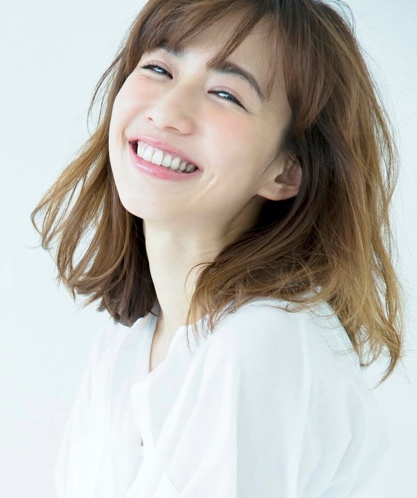 優木まおみさん＝事務所提供