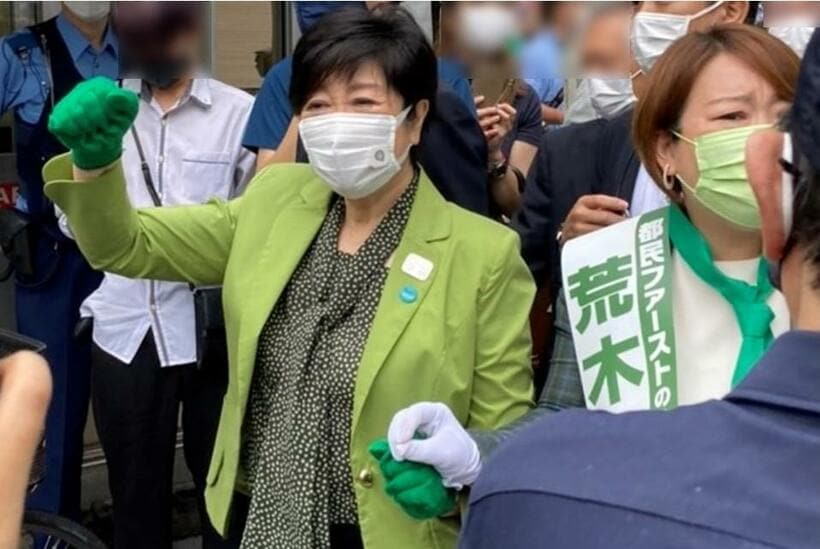 サプライズで7月3日、中野区に登場した小池百合子知事