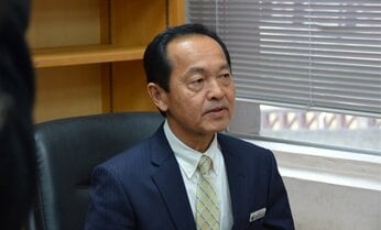 辺野古「封印」で争点ずらす選挙戦 ネットのデマにちりばめられた「プロ市民」なる文言