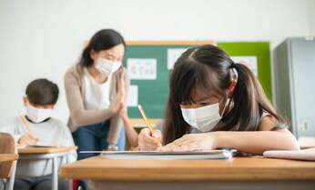 相次ぐ「季節外れ」のインフルエンザ集団感染は、大流行の前兆か 「早めの備えを」と専門家