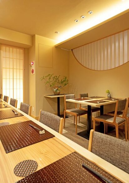 青山 たか野東京都港区南青山5−12−6 英ビルB1F/営業時間17:30〜22:00L.O./休日祝