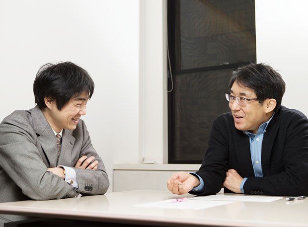 池谷裕二さん（写真左）と佐倉統さん。佐倉「個人を超えて社会の中で脳をとらえ、よりよい社会づくりへの貢献を」（撮影／加藤夏子）