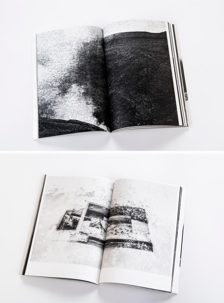 上下とも、『測量｜山』（Ｔ＆Ｍ Ｐｒｏｊｅｃｔｓ）（ｃ）Ｓｈｉｈｏ Ｙｏｓｈｉｄａ ｃｏｕｒｔｅｓｙ ｏｆ Ｙｕｍｉｋｏ Ｃｈｉｂａ Ａｓｓｏｃｉａｔｅｓから。あらかじめ用意した画像をもとに、現地に足を運び撮影。実際の光景と交えて撮影される場合もある（ｐｈｏｔｏ　写真部・高野楓菜）
