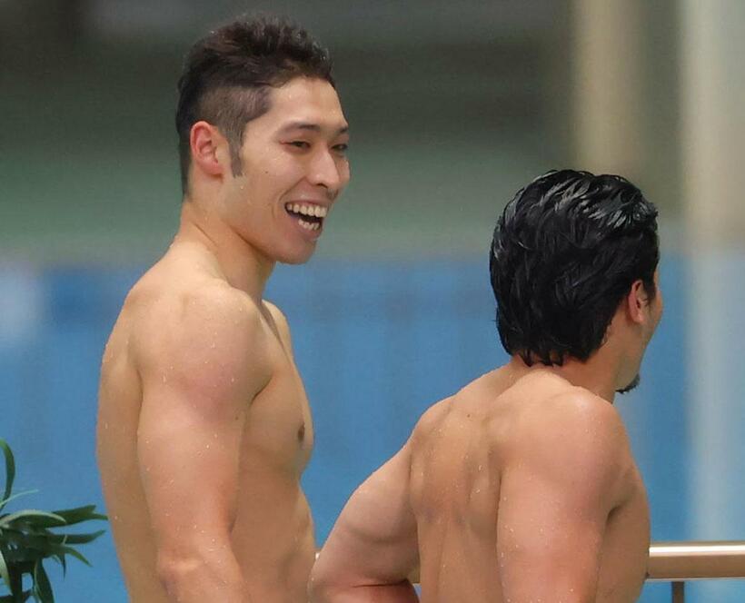 東京都特別大会の男子２００メートル個人メドレーの後、笑顔を見せる萩野公介（代表撮影）