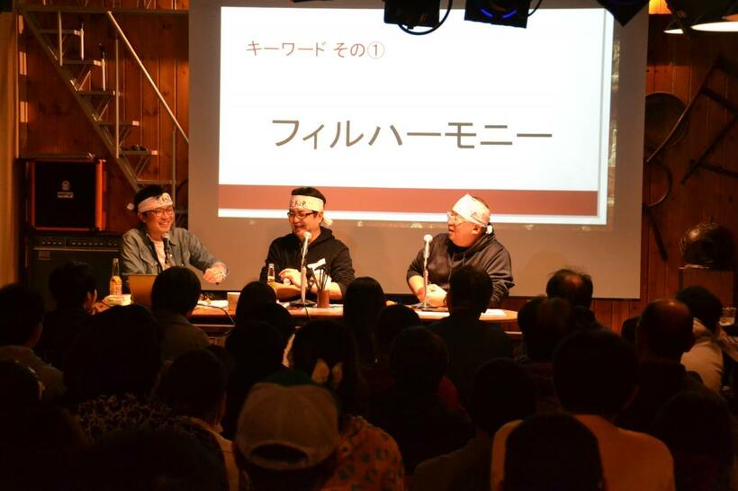 イベントの様子。左から、編集者の藤井直樹、著者の小島和宏、プロデューサーの川上アキラ