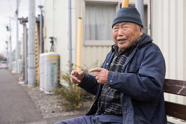 ７月に玉浦西へ入居予定の斎栄さん（８３歳）。「仮設から人がいなくなって寂しい」（撮影／写真部・馬場岳人）