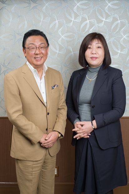 梅沢富美男さん（左）と林真理子さん（撮影／写真部・堀内慶太郎）