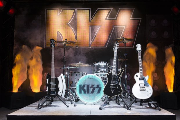 KISSの約40年間の歴史を約100点にのぼる貴重な数々の展示アイテムでたどる世界初のKISSオフィシャル展覧会「KISS EXPO」は、ラフォーレミュージアム原宿(東京都渋谷区)で10月31日まで開催中。入場料は一般1600円、学生1000円(撮影/関口達朗)