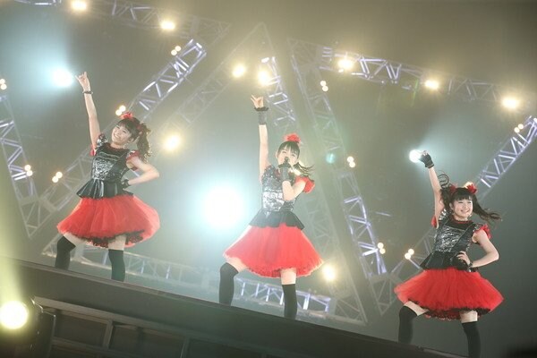 BABYMETAL、ワールドツアー日本公演で幕張メッセが熱狂！
