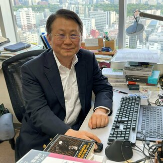 「アベノミクスは資本家が成長するための政策」 置き去りにされていく“働く人々”