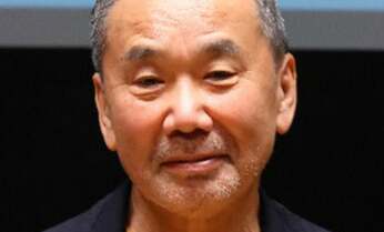 コロナ禍が書かせた最新長編 「分断」の克服を志向する村上春樹の意欲作