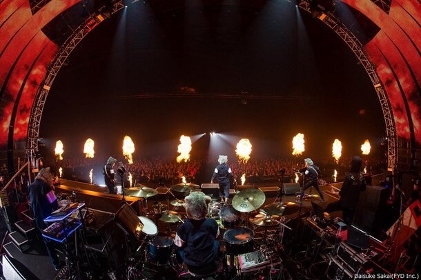 MAN WITH A MISSION【The World's On Fire TOUR 2016】ライブ映像のダイジェスト公開