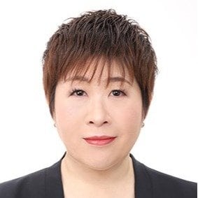 澤口ゆりあさん