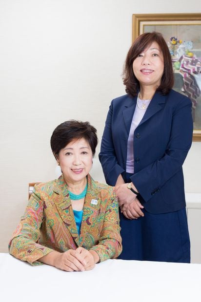 小池百合子さん（左）と林真理子さん（撮影／植田真紗美）