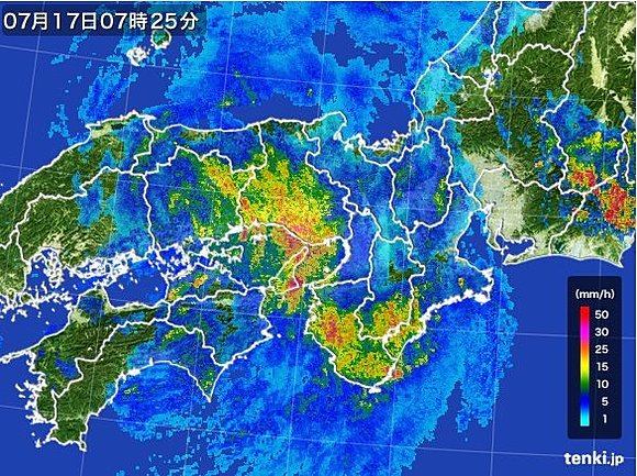 中国、四国、近畿に発達した雨雲
