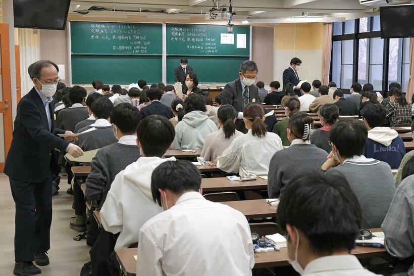 生成AIの登場で学び方が変わろうとしている。「大学が変われば当然、受験も変わる。置いていかれないようにしたい」（進学塾関係者）