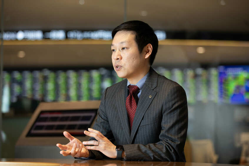 岡三証券 投資戦略部長 チーフマーケットストラテジストの小川佳紀〈おがわ・よしのり〉さん(撮影・山本二葉/朝日新聞出版写真映像部)