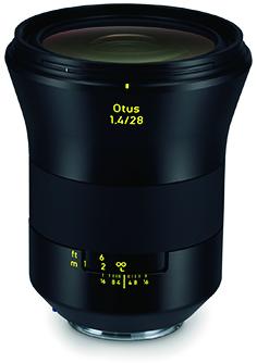 コシナ／カール ツァイスZEISS Otus 1.4/28　大きさも重さも、日本のメーカーでは到底不可能であろう設計を実現してしまうツァイスのすごさ。28ミリの頂点。性能は完璧だが、どうやってフォーカスを正確に追い込むかが悩ましい。こんなレンズがあってもいい。税込実売58万1880円