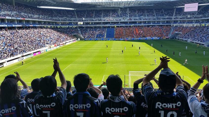 素晴らしい雰囲気のパナソニック吹田スタジアム (c)朝日新聞社