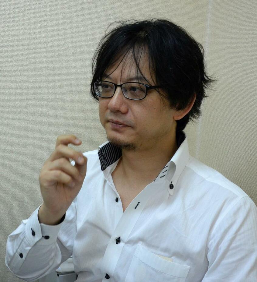 エンタメの変革を訴える映画制作者、松枝佳紀さん=撮影・多田敏男