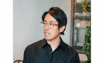 成田修造が語る、壮絶だった子ども時代 「父は失踪、母は脳出血。でも、みんなが想像するほど不幸でもなかった」