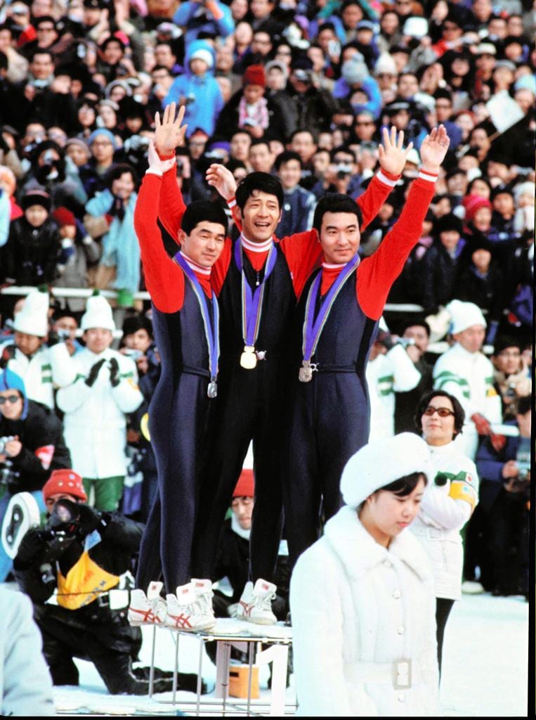 1972年札幌五輪の70メートル級ジャンプで表彰台を独占した「日の丸飛行隊」