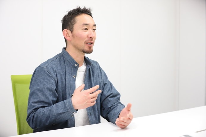 「ゲレンデでは家族みんながとってもいい顔をしている」と語る吉岡さん