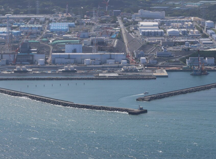 処理水の海洋放出が始まった東京電力福島第一原子力発電所=2023年8月24日午後1時59分