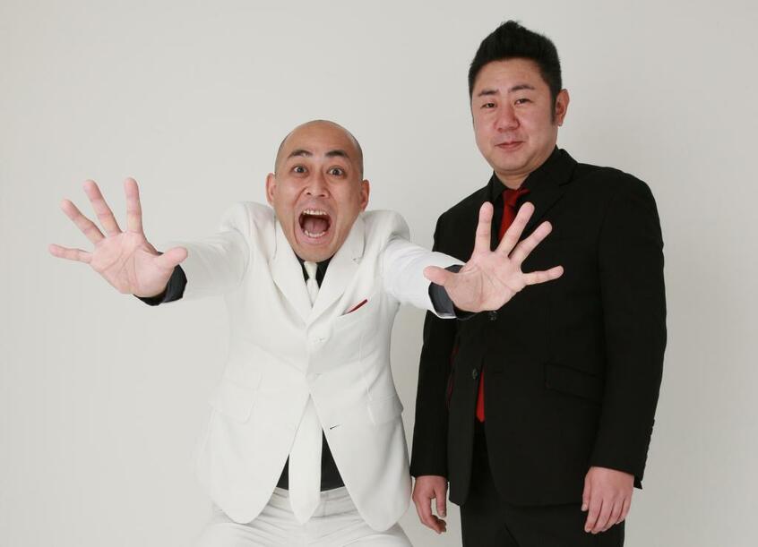 ボケ担当の長谷川（左）とツッコミ担当の渡辺。２人の活躍から目が離せない　（事務所提供）