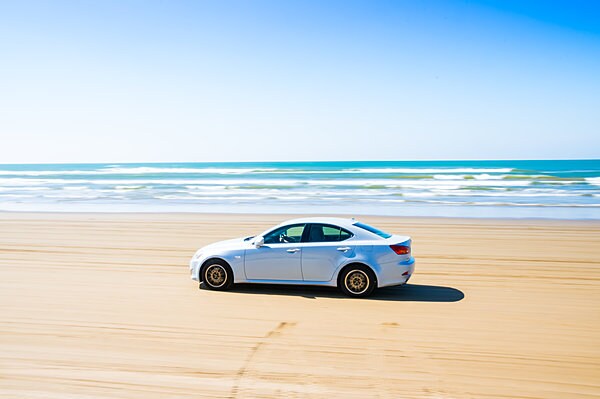 車で走れる砂浜。気持ちよさそう！