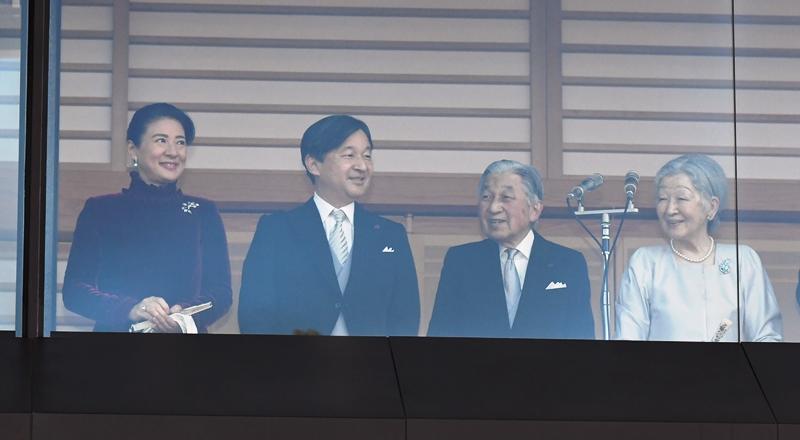 天皇、皇后両陛下と皇太子さま夫妻（c）朝日新聞社