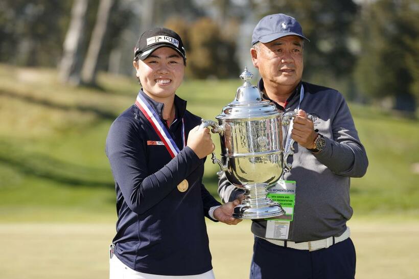 笹生の父は日本人の正和さん（右）、母はフィリピン人のフリッツィさん。日本とフィリピンの二つの国籍を持っている　（ＧｅｔｔｙＩｍａｇｅｓ）