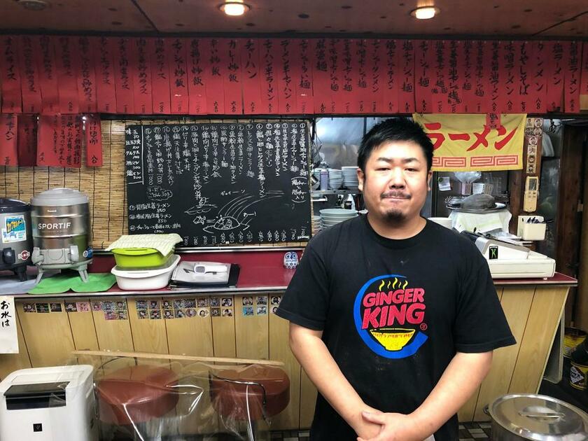 「かし亀」3代目店主の駒剛行さん。高級中華での修行経験もある（筆者撮影）