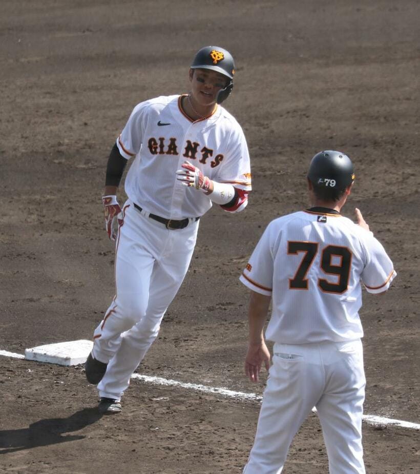 3月の練習試合では本塁打を放った坂本勇人だが……