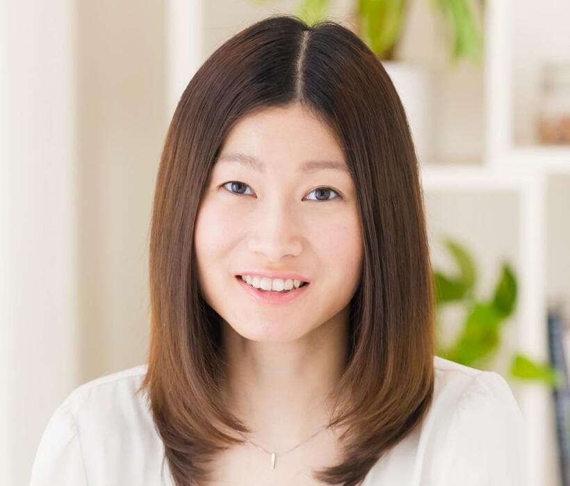 浅賀桃子（あさか・ももこ）／コンサルティング会社勤務などを経て心理カウンセラーとして独立・起業。メンタル不調やキャリアの相談などに応じる（写真：本人提供）