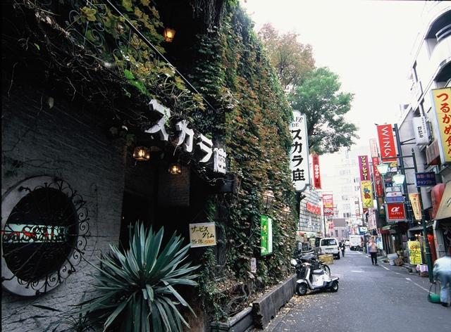 かつて歌舞伎町のシンボルだった「スカラ座」（撮影／古市智之）