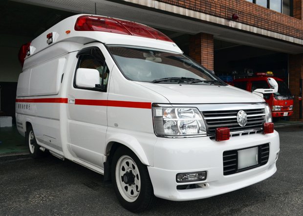 急病で救急車を呼ぶ際も注意が必要だ（写真はイメージ）（ｃ）朝日新聞社